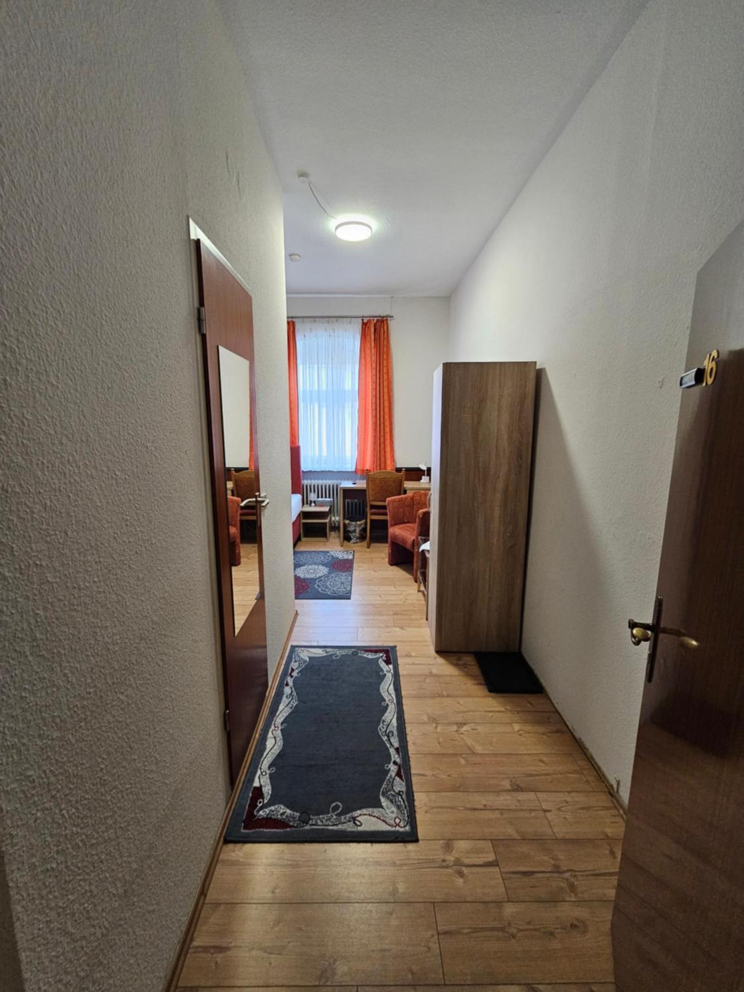 & Restaurant Krone * Rehau