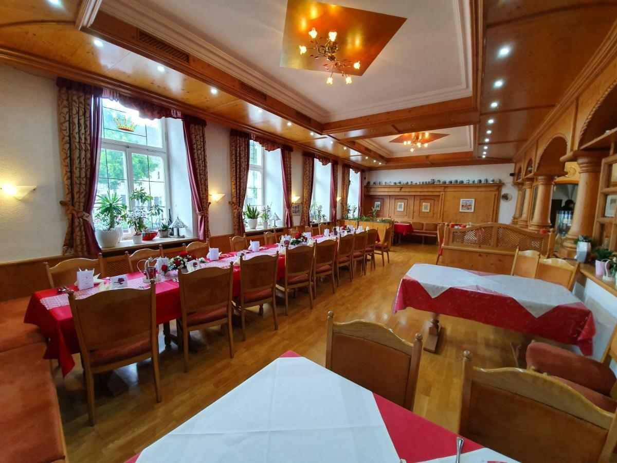 & Restaurant Krone *